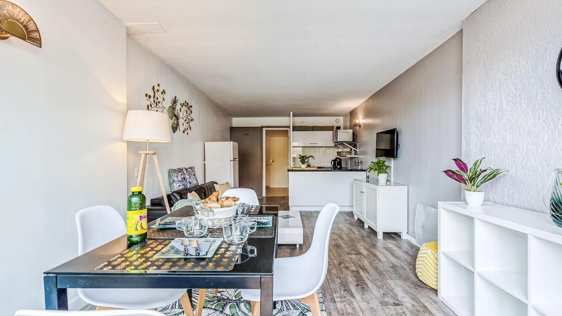 Apartment Les Marines-10 By Interhome La Foux